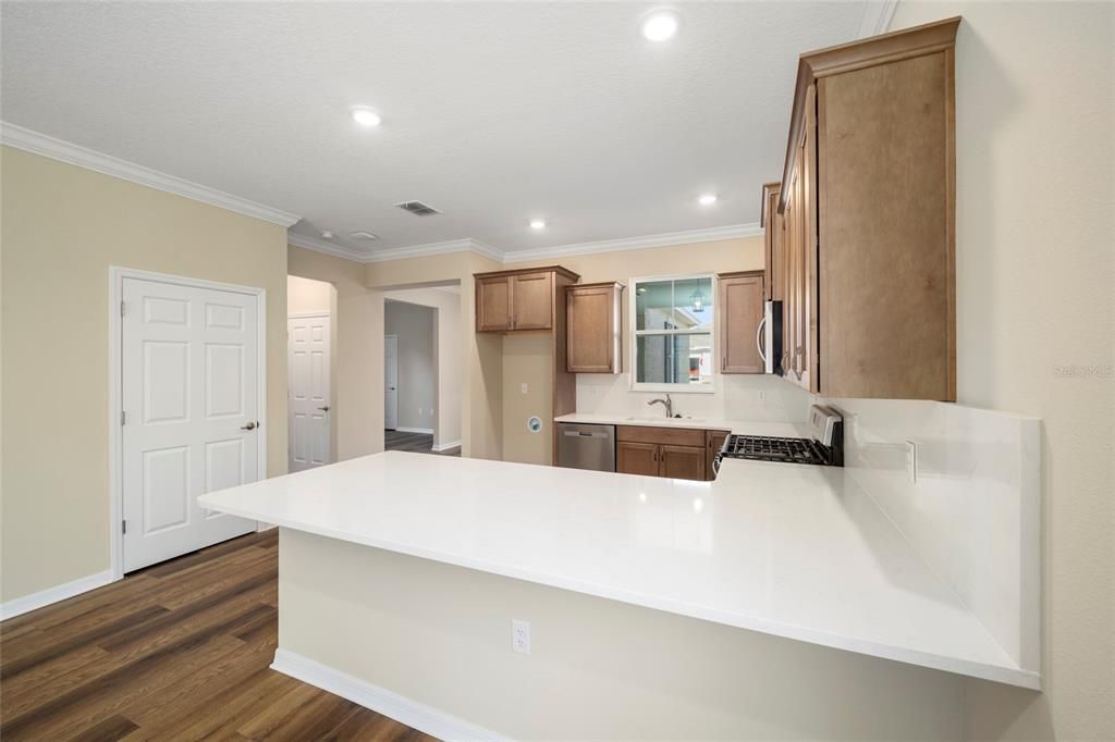 For Sale: $348,815 (2 beds, 2 baths, 1467 Square Feet)