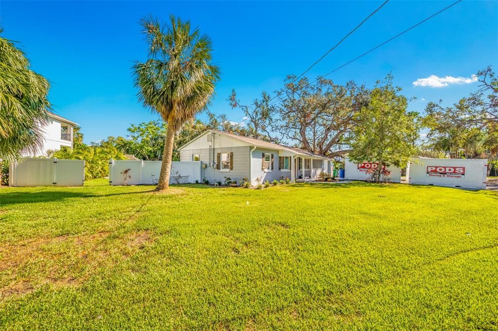 For Sale: $479,000 (4 beds, 2 baths, 1591 Square Feet)