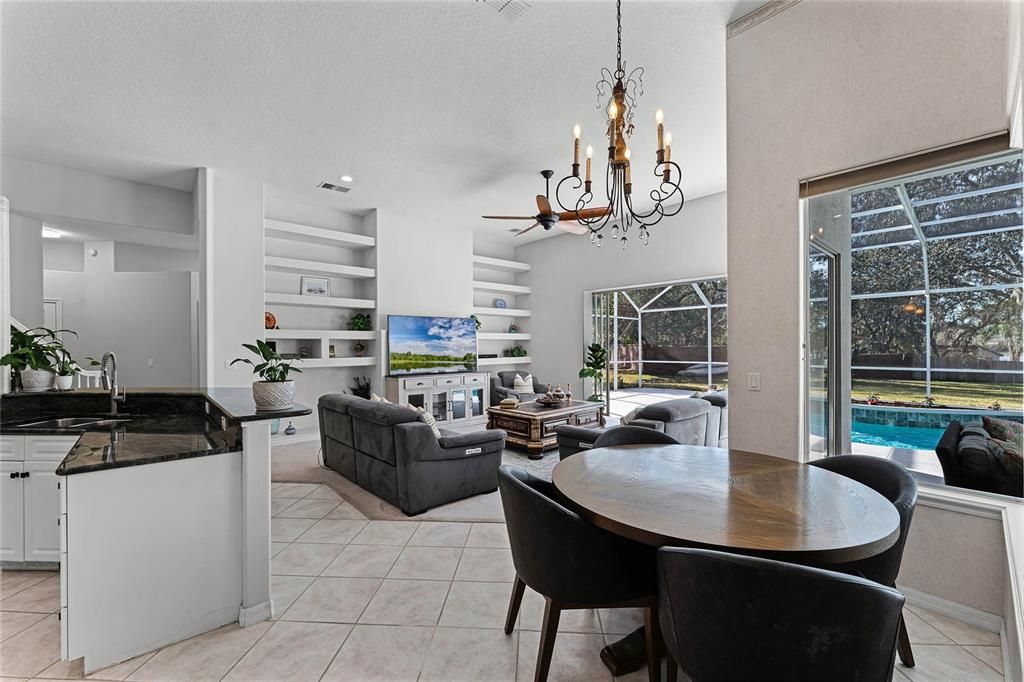 Breakfast Nook with Scenic view