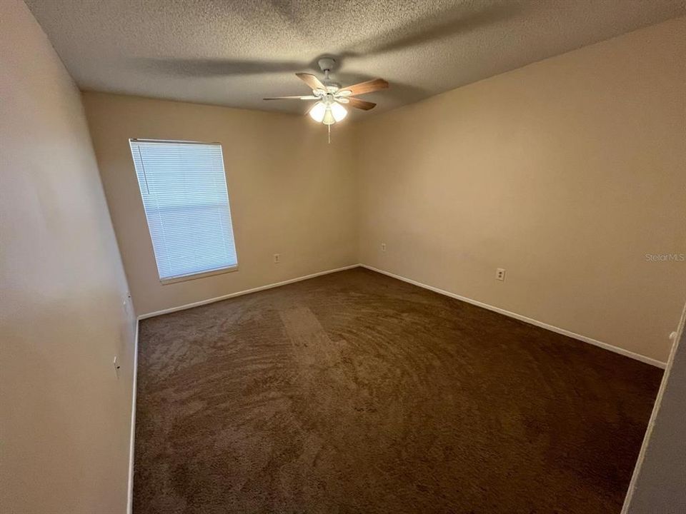 For Sale: $189,000 (2 beds, 2 baths, 910 Square Feet)