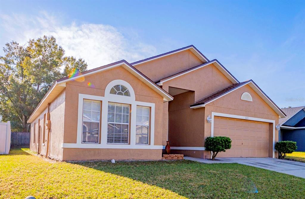 3/2/2 home in Chase Groves with newer roof and new plumbing in 2024.