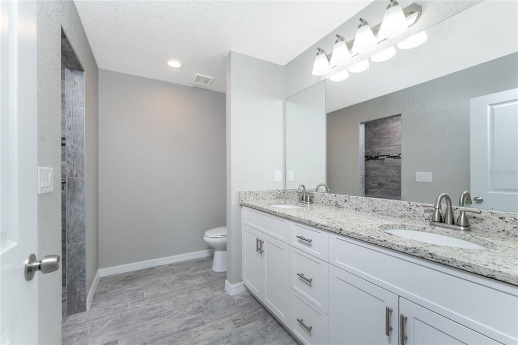 Active With Contract: $329,900 (3 beds, 2 baths, 1663 Square Feet)