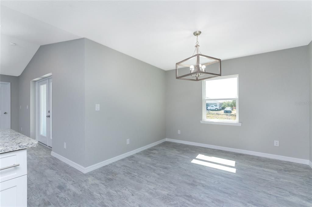 Active With Contract: $329,900 (3 beds, 2 baths, 1663 Square Feet)