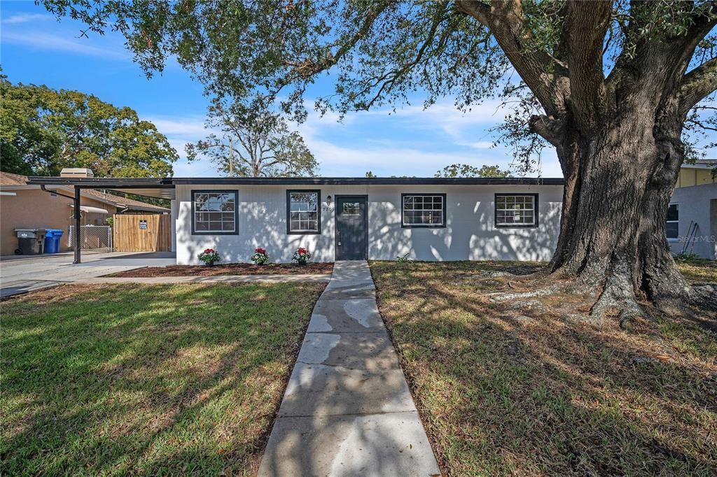 For Sale: $399,000 (3 beds, 1 baths, 1572 Square Feet)