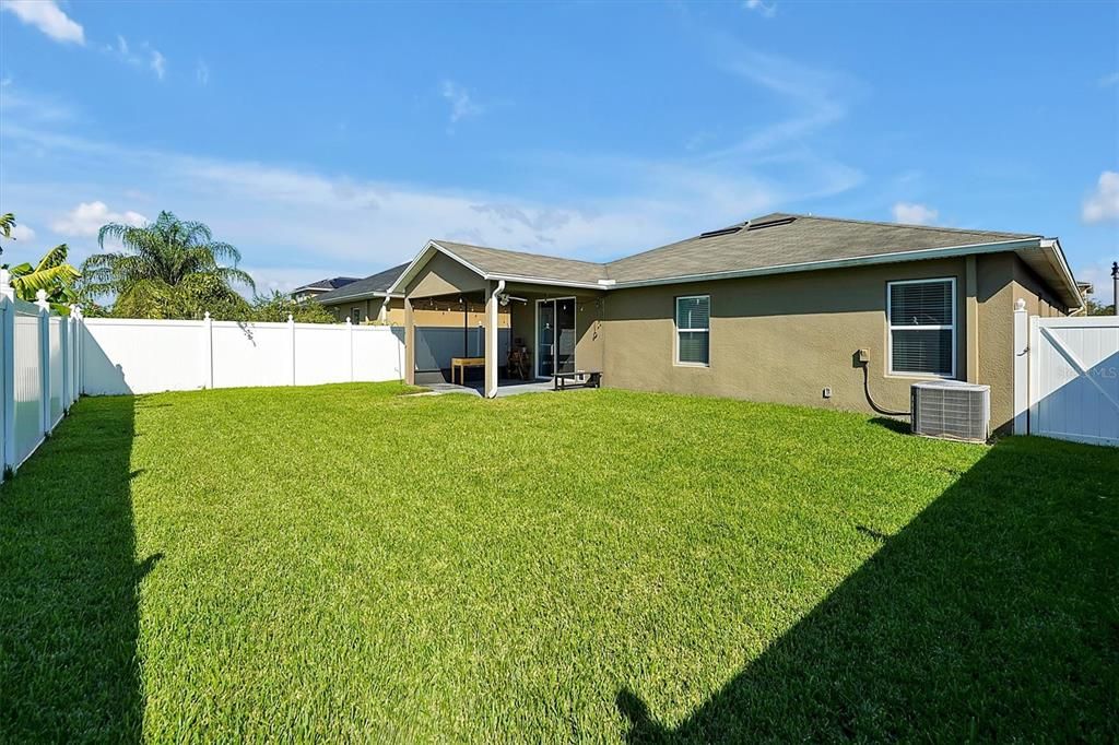 For Sale: $385,000 (4 beds, 2 baths, 1956 Square Feet)