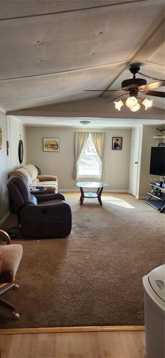 Active With Contract: $110,000 (1 beds, 1 baths, 672 Square Feet)