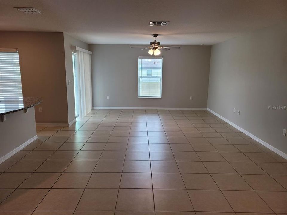 For Rent: $2,200 (5 beds, 3 baths, 1944 Square Feet)