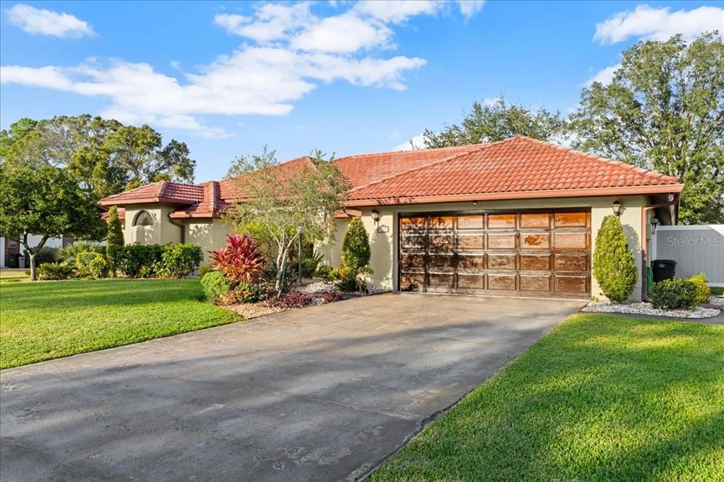 For Sale: $450,000 (3 beds, 2 baths, 2955 Square Feet)