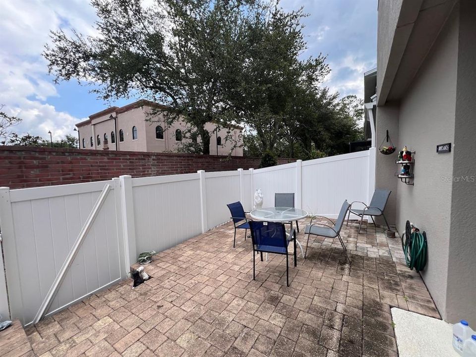 For Sale: $435,000 (3 beds, 2 baths, 2294 Square Feet)