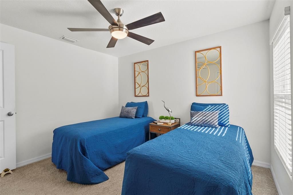 Active With Contract: $349,900 (3 beds, 2 baths, 1672 Square Feet)