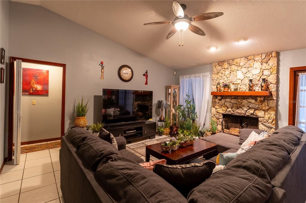 For Sale: $445,000 (4 beds, 2 baths, 2048 Square Feet)