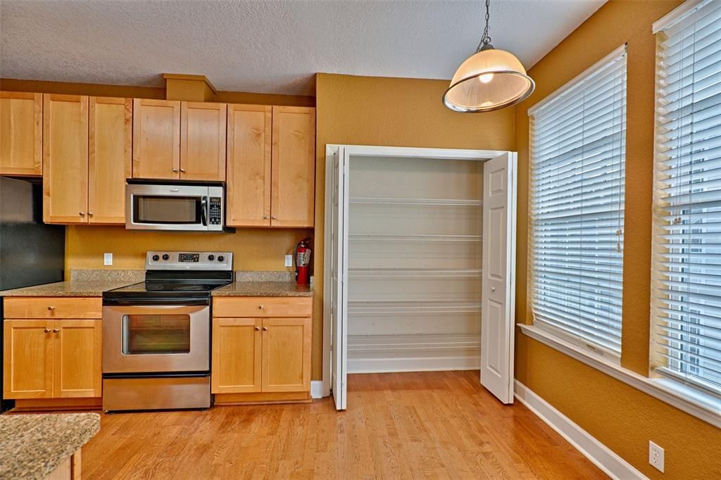 For Sale: $329,900 (3 beds, 2 baths, 1449 Square Feet)