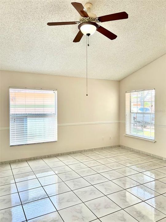 For Rent: $1,995 (3 beds, 2 baths, 1246 Square Feet)