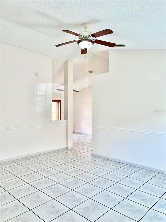 For Rent: $1,995 (3 beds, 2 baths, 1246 Square Feet)