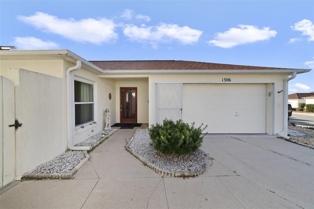 Welcome to your LOW MAINTENANCE courtyard villa in the Village of Rio grande part of sought-after Spanish Springs, offering the new owner NO BOND, a NEW ROOF (2023), SOLAR PANELS (to help keep energy costs low!), a TANKLESS WATER HEATER and a bright OPEN CONCEPT perfect for hosting family or entertaining friends!