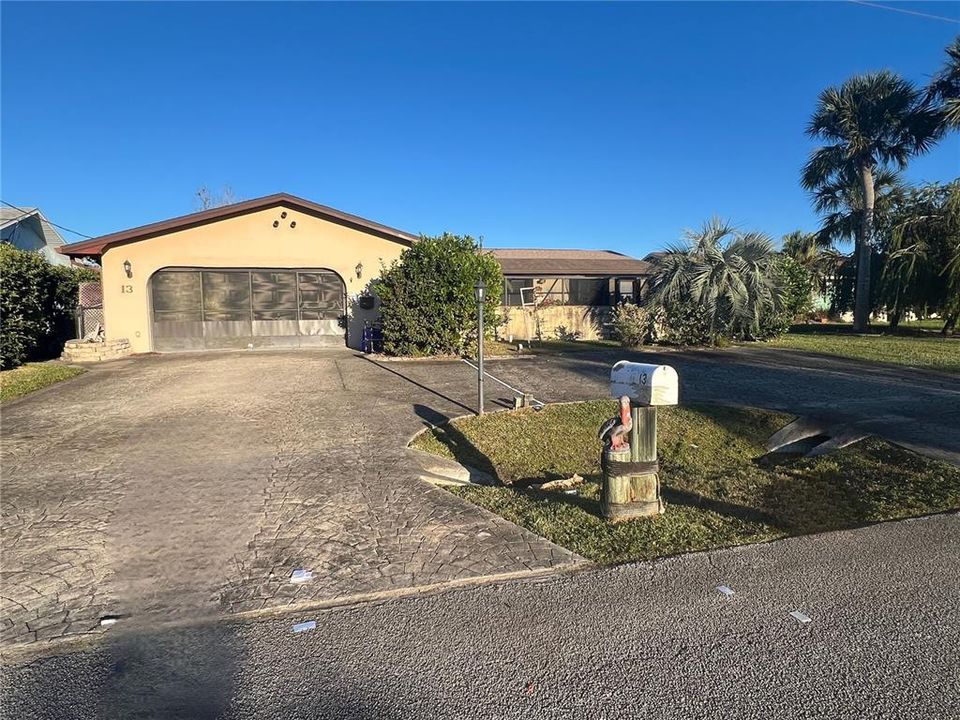 Recently Sold: $375,000 (3 beds, 3 baths, 1656 Square Feet)