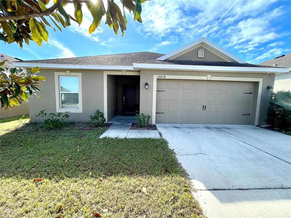 For Sale: $290,000 (3 beds, 2 baths, 1404 Square Feet)