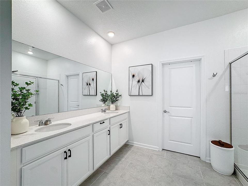 Active With Contract: $475,000 (4 beds, 2 baths, 2280 Square Feet)