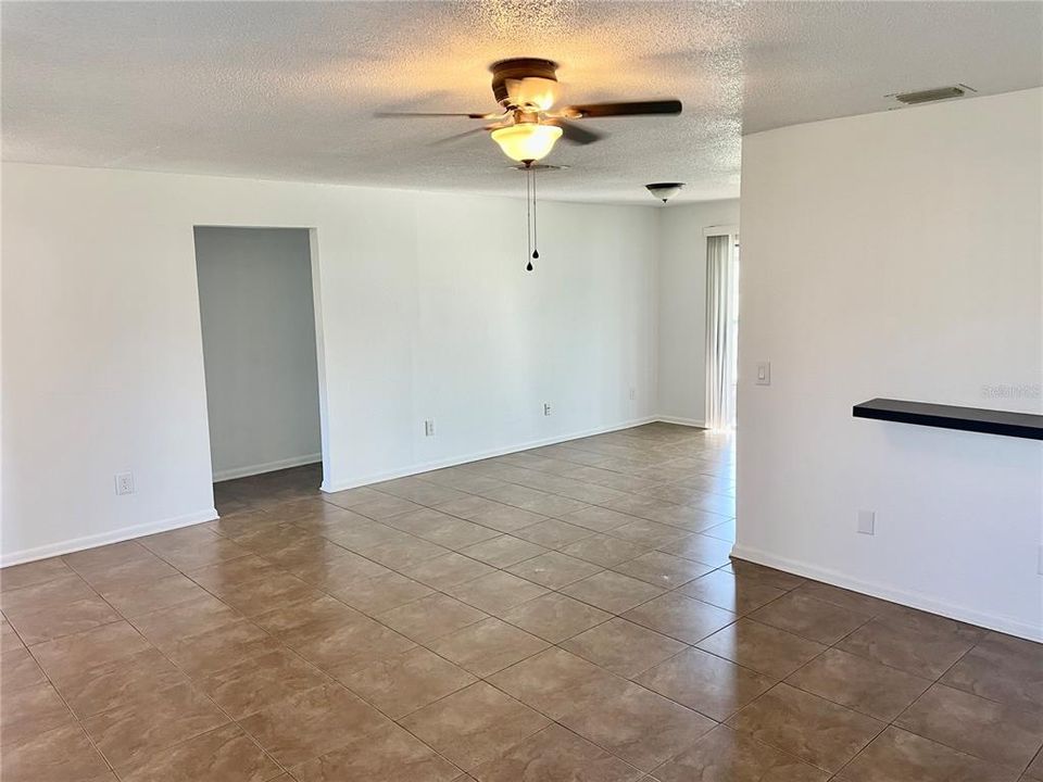 For Sale: $249,500 (2 beds, 2 baths, 1132 Square Feet)