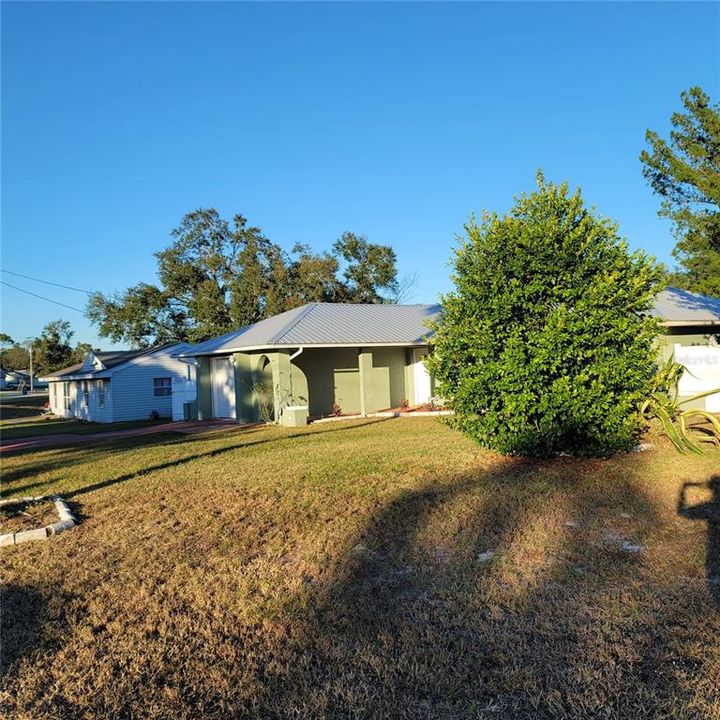 For Sale: $275,000 (3 beds, 2 baths, 1392 Square Feet)