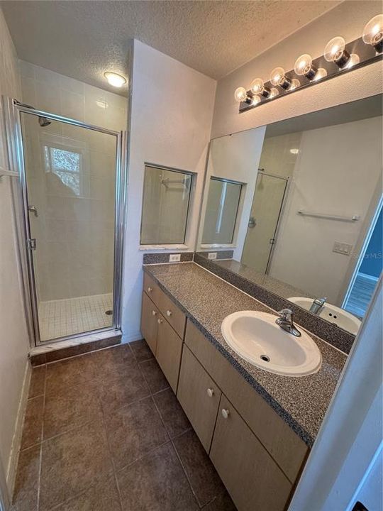 Active With Contract: $1,800 (3 beds, 2 baths, 1468 Square Feet)