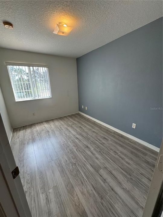 Active With Contract: $1,800 (3 beds, 2 baths, 1468 Square Feet)