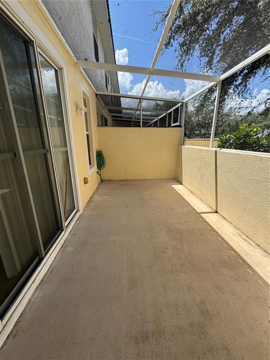 Active With Contract: $1,800 (3 beds, 2 baths, 1468 Square Feet)