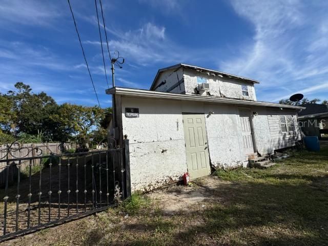 For Sale: $125,000 (3 beds, 1 baths, 1704 Square Feet)