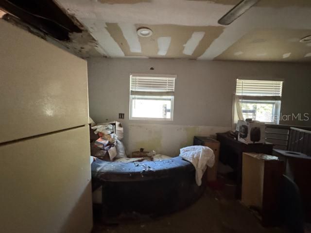 For Sale: $125,000 (3 beds, 1 baths, 1704 Square Feet)