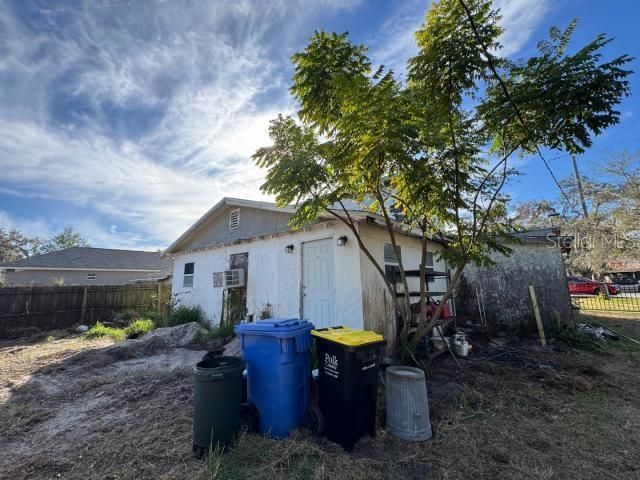 For Sale: $125,000 (3 beds, 1 baths, 1704 Square Feet)