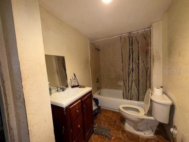 For Sale: $125,000 (3 beds, 1 baths, 1704 Square Feet)