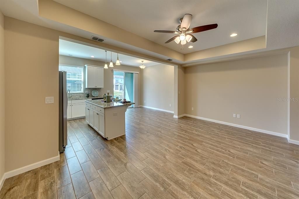 For Rent: $2,599 (3 beds, 2 baths, 1683 Square Feet)