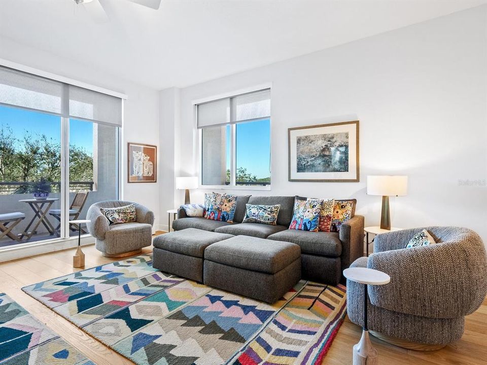 For Sale: $1,050,000 (2 beds, 2 baths, 1920 Square Feet)