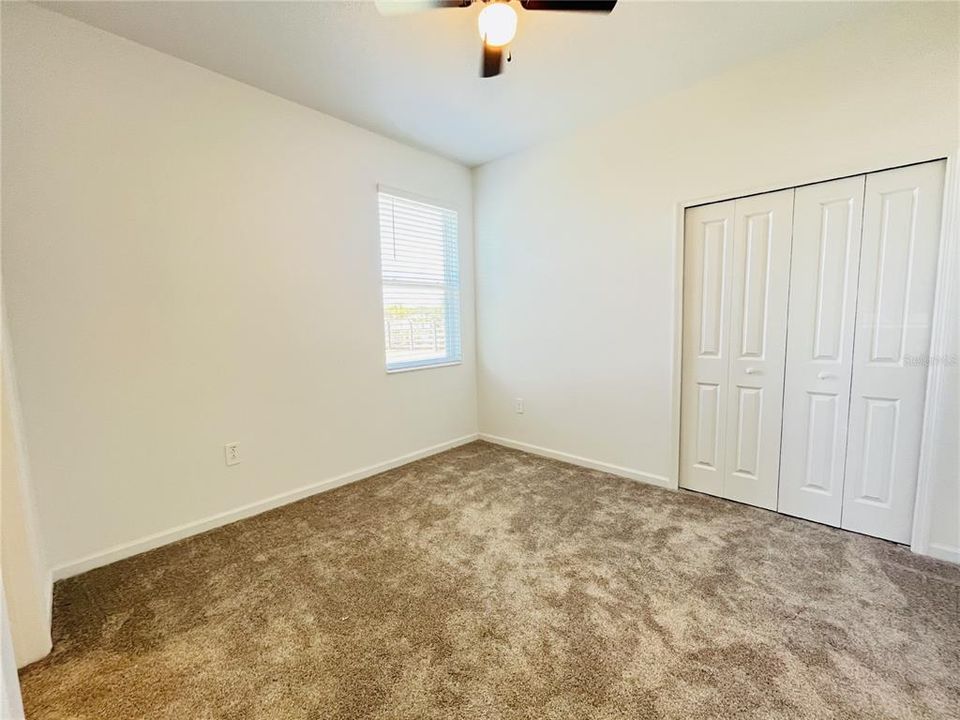 For Rent: $1,195 (1 beds, 1 baths, 425 Square Feet)