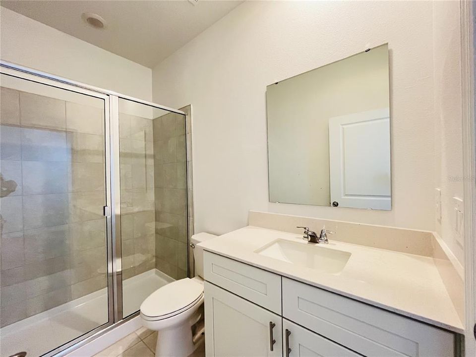 For Rent: $1,195 (1 beds, 1 baths, 425 Square Feet)