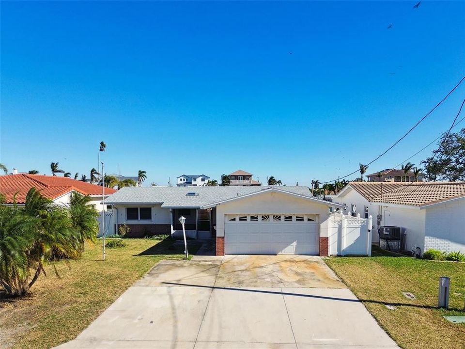 For Sale: $788,000 (3 beds, 2 baths, 1697 Square Feet)