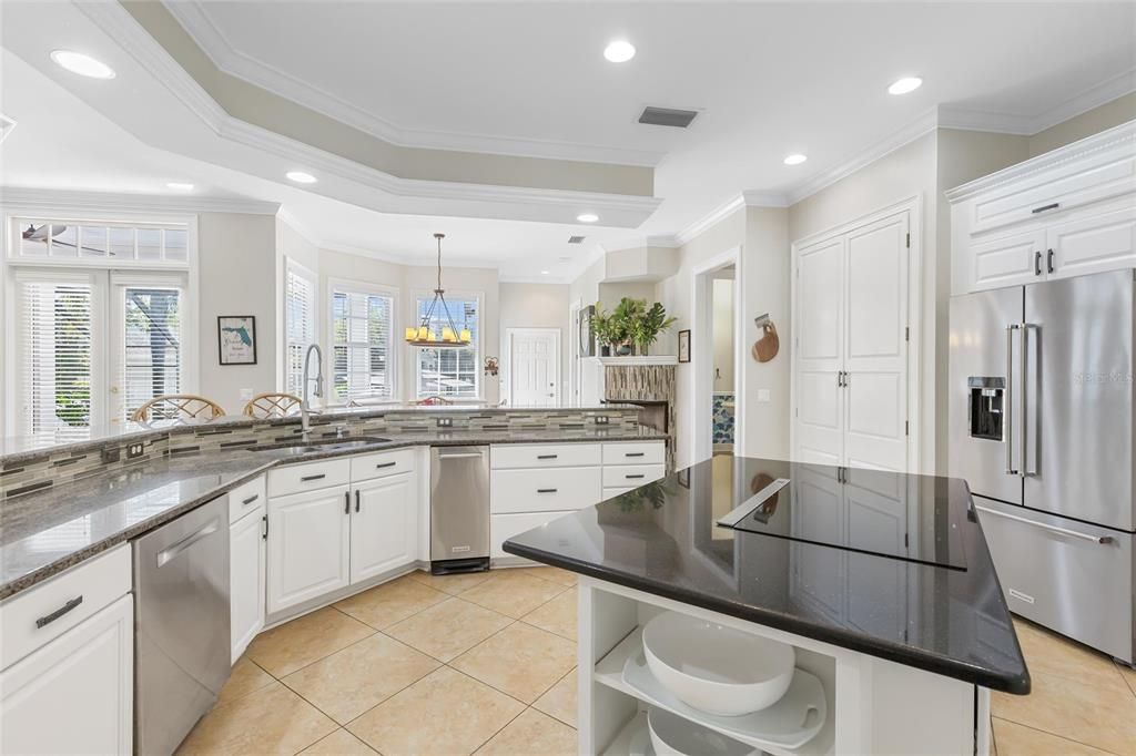 Kitchen with Cooktop Island