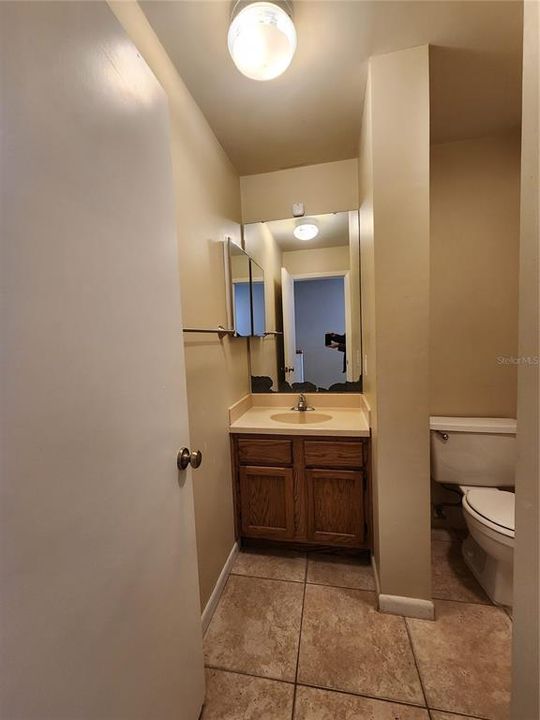 For Rent: $1,425 (2 beds, 1 baths, 1040 Square Feet)