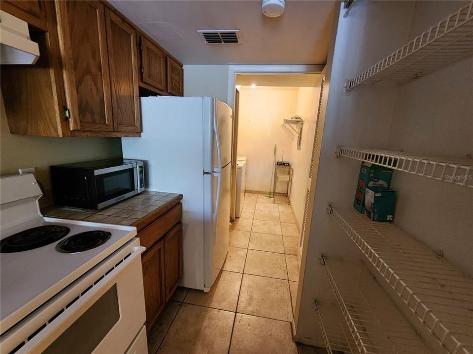 For Rent: $1,425 (2 beds, 1 baths, 1040 Square Feet)