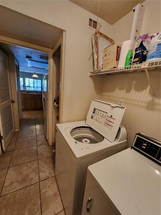 For Rent: $1,425 (2 beds, 1 baths, 1040 Square Feet)