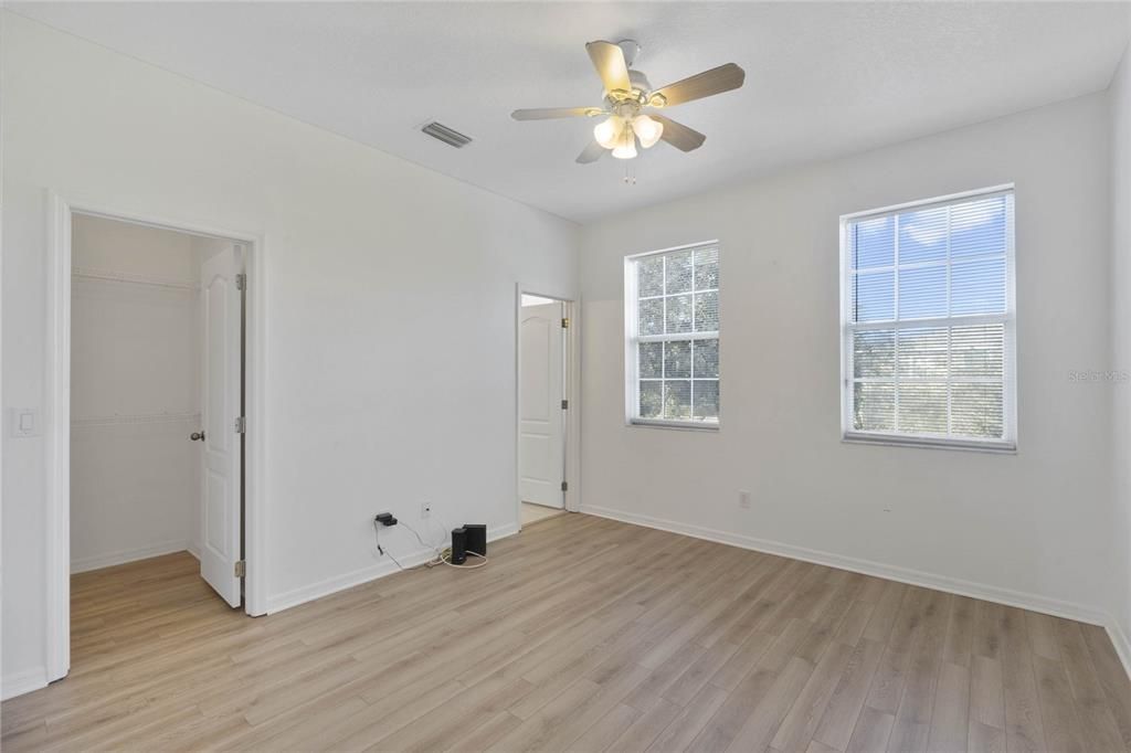 West facing bedroom