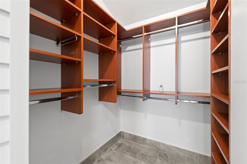 Walk-in closet