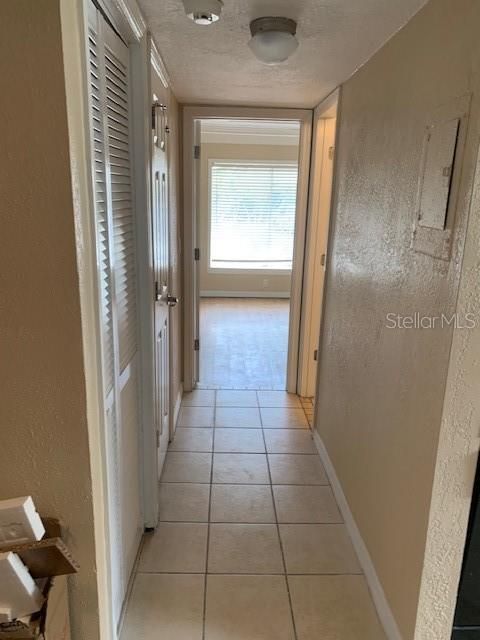 For Rent: $1,450 (1 beds, 1 baths, 739 Square Feet)