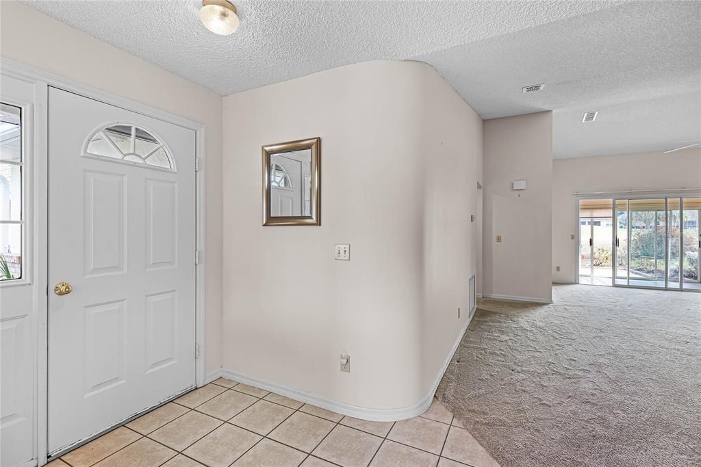 For Sale: $239,900 (2 beds, 2 baths, 1494 Square Feet)