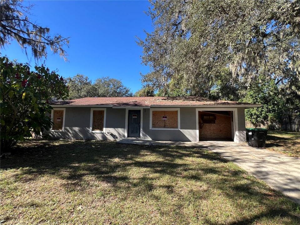 Active With Contract: $200,000 (3 beds, 2 baths, 1308 Square Feet)