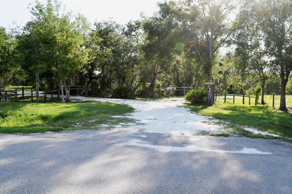 Vendido Recientemente: $124,900 (2.46 acres)