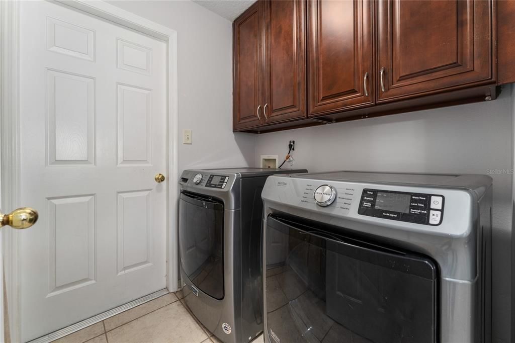 Active With Contract: $2,500 (3 beds, 2 baths, 1665 Square Feet)