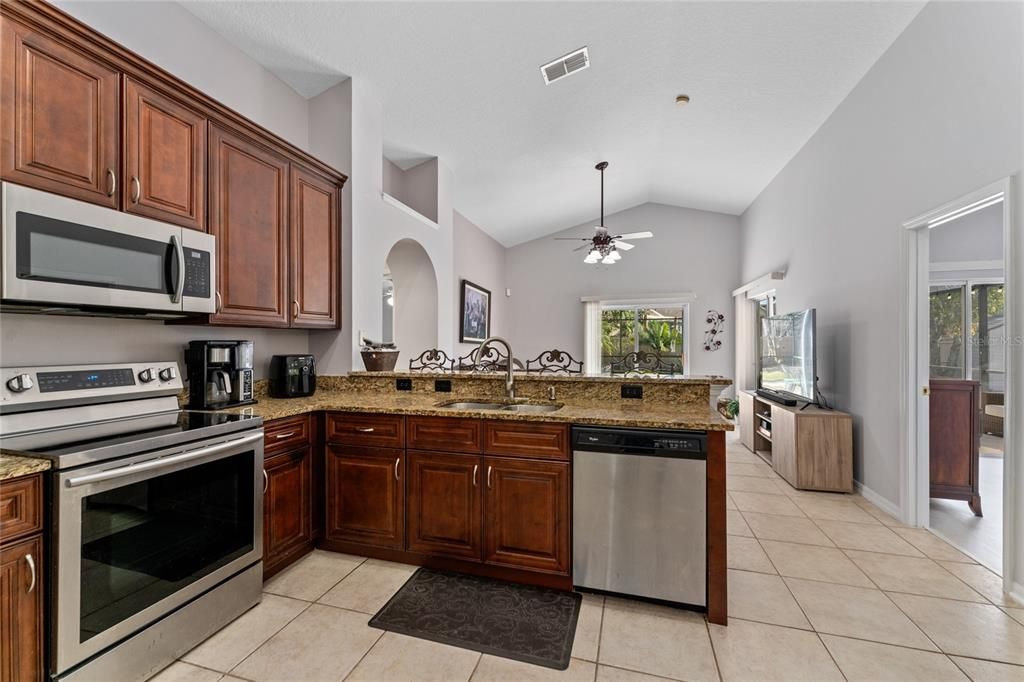 Active With Contract: $2,500 (3 beds, 2 baths, 1665 Square Feet)