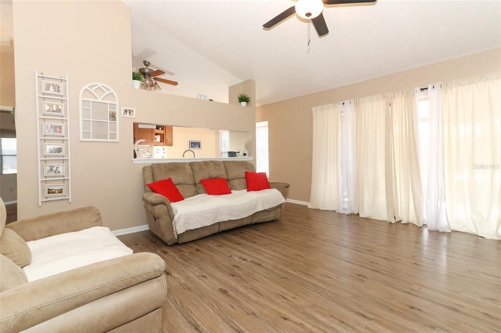 For Sale: $395,000 (3 beds, 2 baths, 1540 Square Feet)