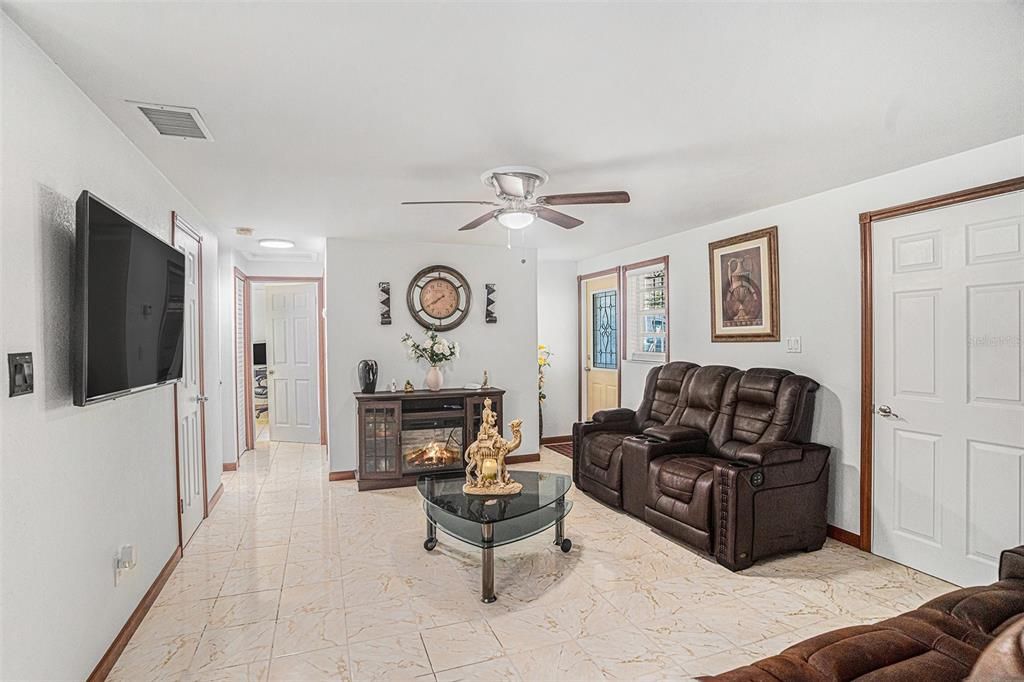 Active With Contract: $450,000 (4 beds, 2 baths, 1751 Square Feet)